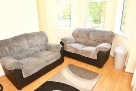 1 bedroom Flat to let in Birchfields Road, Rusholme, Manchester, M13