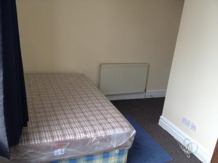 7 bedroom Flat to let in Wilmslow Road, Withington, Manchester, M20