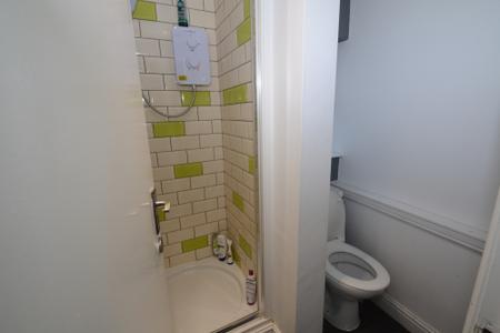 6 bedroom Terraced House to let in Moseley Road, Fallowfield, Manchester, M14