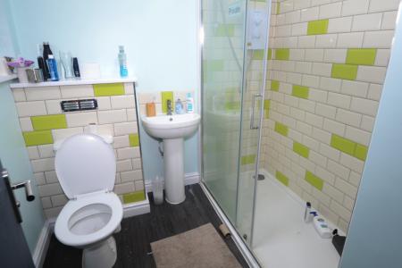 6 bedroom Terraced House to let in Moseley Road, Fallowfield, Manchester, M14