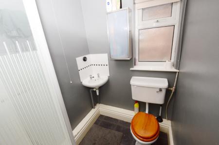 6 bedroom Terraced House to let in Moseley Road, Fallowfield, Manchester, M14