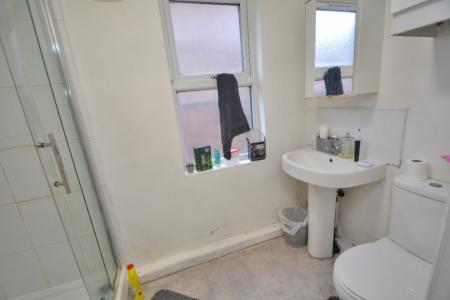 5 bedroom Flat for sale in Platt Lane, Rusholme, Manchester, M14