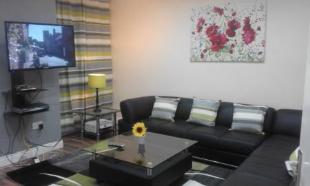 6 bedroom Terraced House to let in Moseley Road, Fallowfield, Manchester, M14