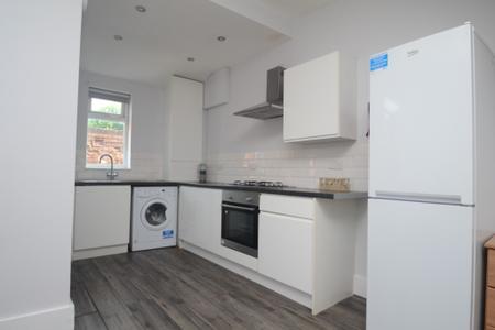 3 bedroom Terraced House to let in Horton Road, Rusholme, Manchester, M14