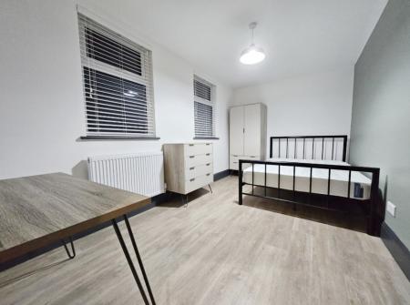 6 bedroom Terraced House for sale in Bankfield Avenue, Victoria Park, Manchester, M13