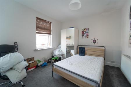 5 bedroom Terraced House to let in Furness Road, Fallowfield, Manchester, M14