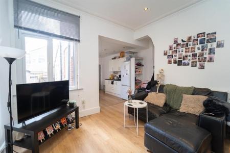 5 bedroom Terraced House to let in Furness Road, Fallowfield, Manchester, M14