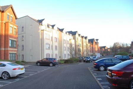 2 bedroom Flat to let in Hadfield Close, Rusholme, Manchester, M14