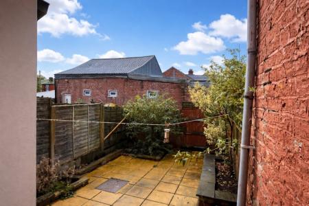 4 bedroom Terraced House to let in Birch Lane, Victoria Park, Manchester, M13