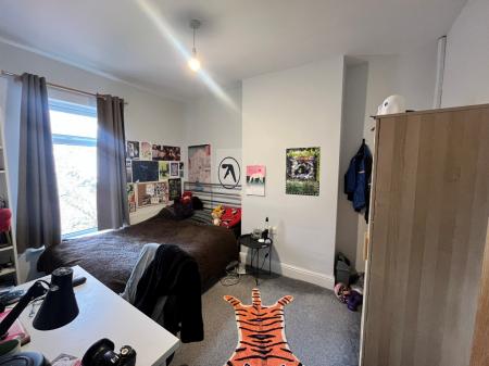 4 bedroom Terraced House to let in Birch Lane, Victoria Park, Manchester, M13