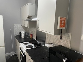 6 bedroom End of terrace house to let in Moss Lane East, Rusholme, Manchester, M14