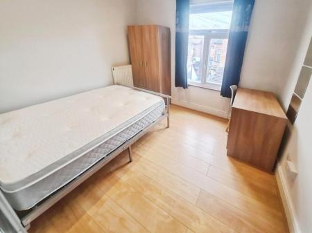 6 bedroom Detached house to let in Cawdor Road, Fallowfield, Manchester, M14