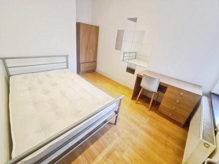 6 bedroom Detached house to let in Cawdor Road, Fallowfield, Manchester, M14