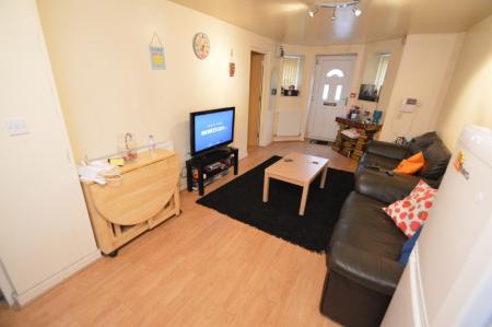 2 bedroom Flat to let in Birchfields Road, Manchester, M13