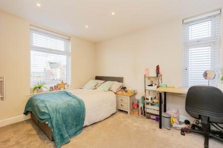 5 bedroom Terraced House to let in Braemar Road, Fallowfield, Manchester, M14