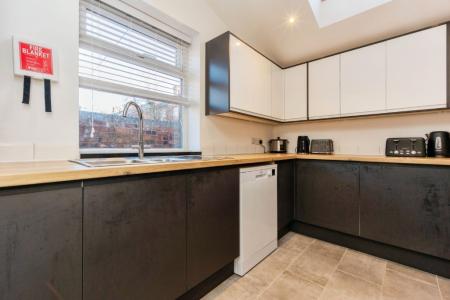 5 bedroom Terraced House to let in Braemar Road, Fallowfield, Manchester, M14
