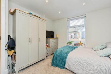 5 bedroom Terraced House to let in Braemar Road, Fallowfield, Manchester, M14