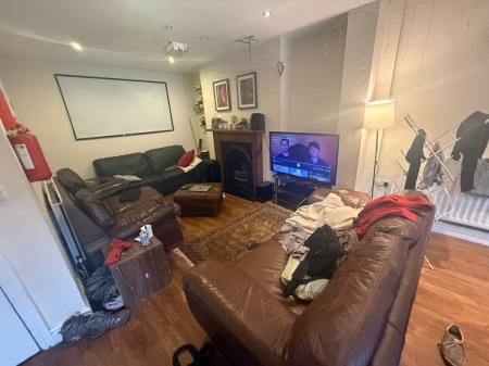 6 bedroom Detached house to let in Old Lansdowne Road, West Didsbury, Manchester, M20