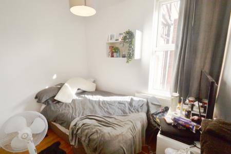 1 bedroom Semi-detached house to let in HouseShare Aubrey Road, Fallowfield, Manchester, M14