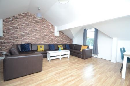 1 bedroom Semi-detached house to let in HouseShare Aubrey Road, Fallowfield, Manchester, M14