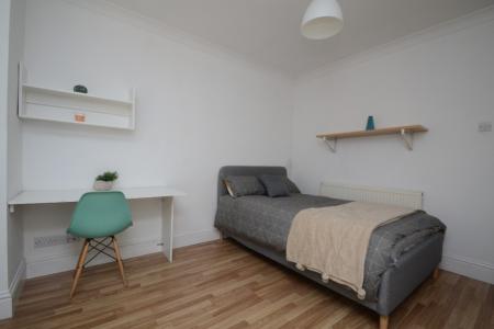 1 bedroom Semi-detached house to let in HouseShare Aubrey Road, Fallowfield, Manchester, M14