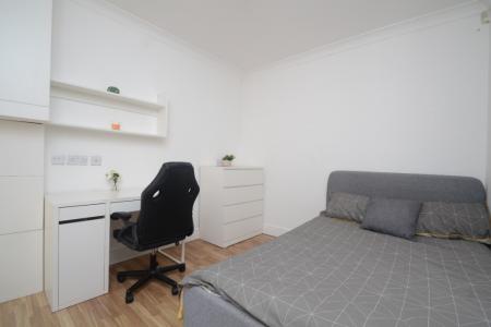 1 bedroom Semi-detached house to let in HouseShare Aubrey Road, Fallowfield, Manchester, M14