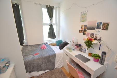 1 bedroom Semi-detached house to let in HouseShare Aubrey Road, Fallowfield, Manchester, M14