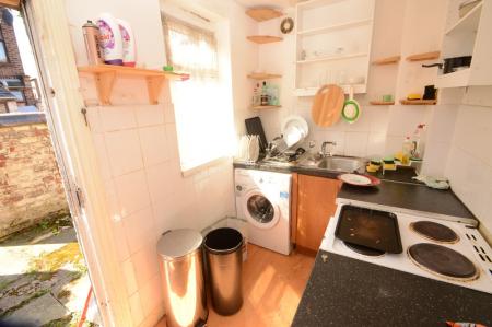 3 bedroom Detached house to let in Hibbert Street, Manchester, M14