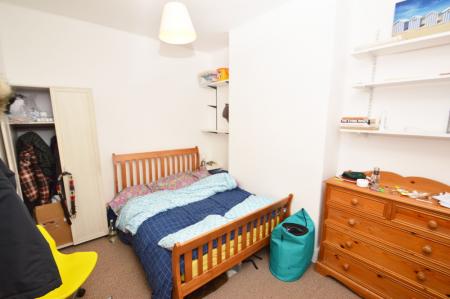 3 bedroom Terraced House to let in Olivia Grove, Rusholme, Manchester, M14