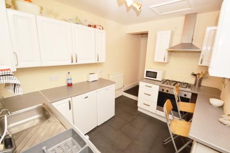 3 bedroom Terraced House to let in Olivia Grove, Rusholme, Manchester, M14