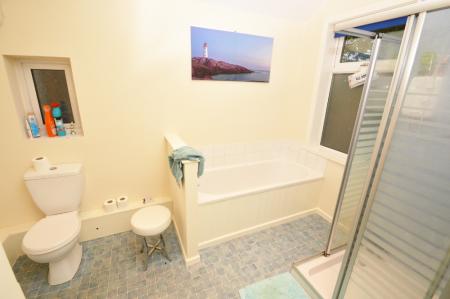 3 bedroom Terraced House to let in Olivia Grove, Rusholme, Manchester, M14