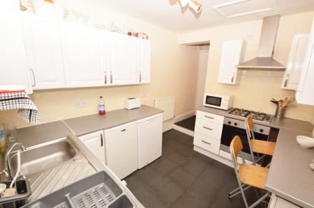 3 bedroom Terraced House to let in Olivia Grove, Rusholme, Manchester, M14
