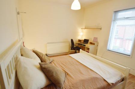 4 bedroom Terraced House for sale in Ashfield Road, Manchester, M13