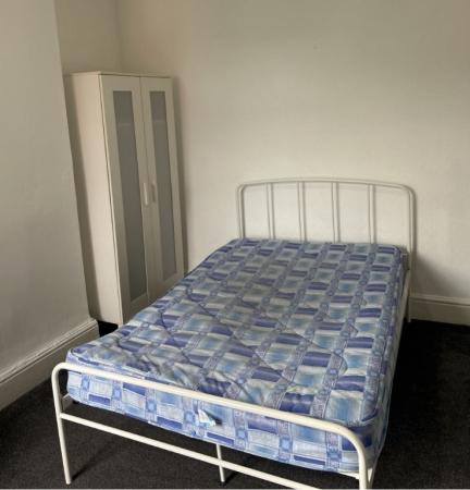 7 bedroom Semi-detached house to let in HOUSE SHARE Argyle Avenue, Victoria Park, Manchester, M14