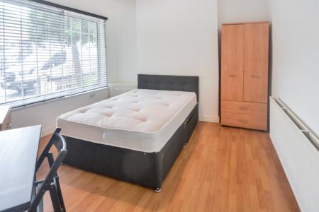 4 bedroom Semi-detached house to let in 4 Bed on Langley Road, Fallowfield, Manchester, M14