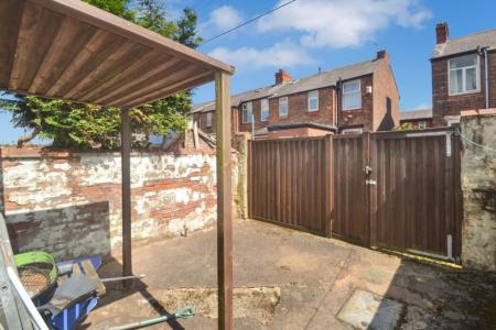 4 bedroom Terraced House for sale in Lloyd Street South, Manchester, M14