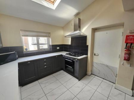 7 bedroom Terraced House for sale in Talbot, Manchester, M14