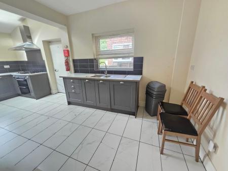 7 bedroom Terraced House for sale in Talbot, Manchester, M14
