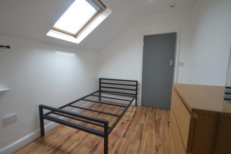 2 bedroom Flat to let in Langford Road, West Didsbury, Manchester, M20