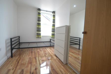 2 bedroom Flat to let in Langford Road, West Didsbury, Manchester, M20