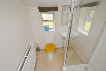 2 bedroom Flat to let in Langford Road, Withington, Manchester, M20