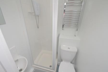 1 bedroom Flat to let in FLAT SHARE, Clifton Avenue, Fallowfield, Manchester, M14