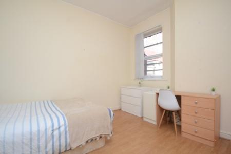5 bedroom Terraced House to let in 5 Bed Scarsdale Road, Manchester, M14