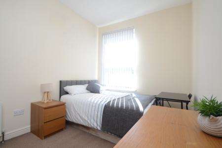 5 bedroom Terraced House to let in 5 Bed Scarsdale Road, Manchester, M14
