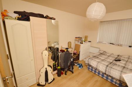 2 bedroom Flat to let in St Lawrence Street, Hulme, Manchester, M15