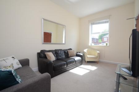 6 bedroom End of terrace house for sale in Mauldeth Road, Manchester, M14