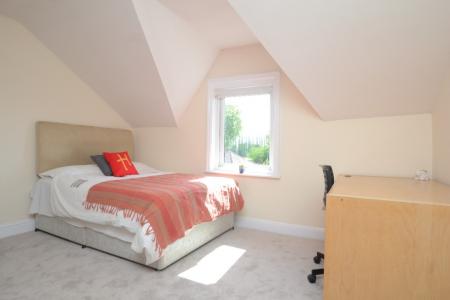 6 bedroom End of terrace house for sale in Mauldeth Road, Manchester, M14