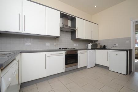 6 bedroom End of terrace house for sale in Mauldeth Road, Manchester, M14