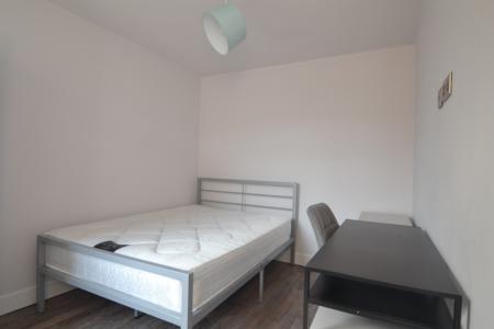 6 bedroom Terraced House for sale in Braemar Road, Fallowfield, Manchester, M14