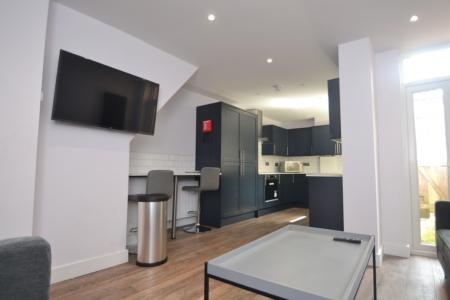 6 bedroom Terraced House for sale in Braemar Road, Fallowfield, Manchester, M14